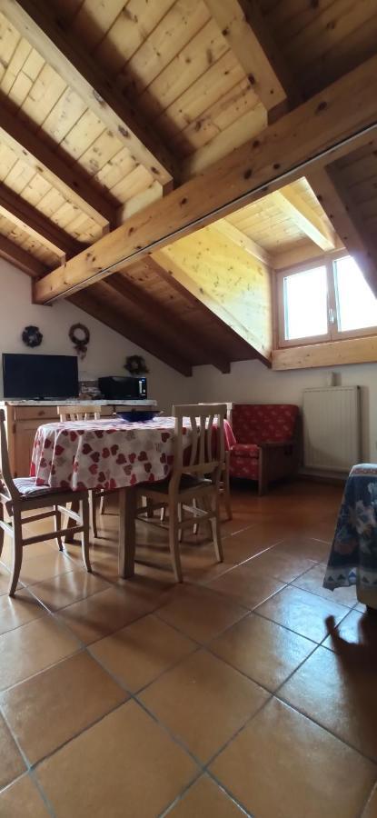 Mansarda a Carciato, trilocale in montagna Apartment Dimaro Exterior foto